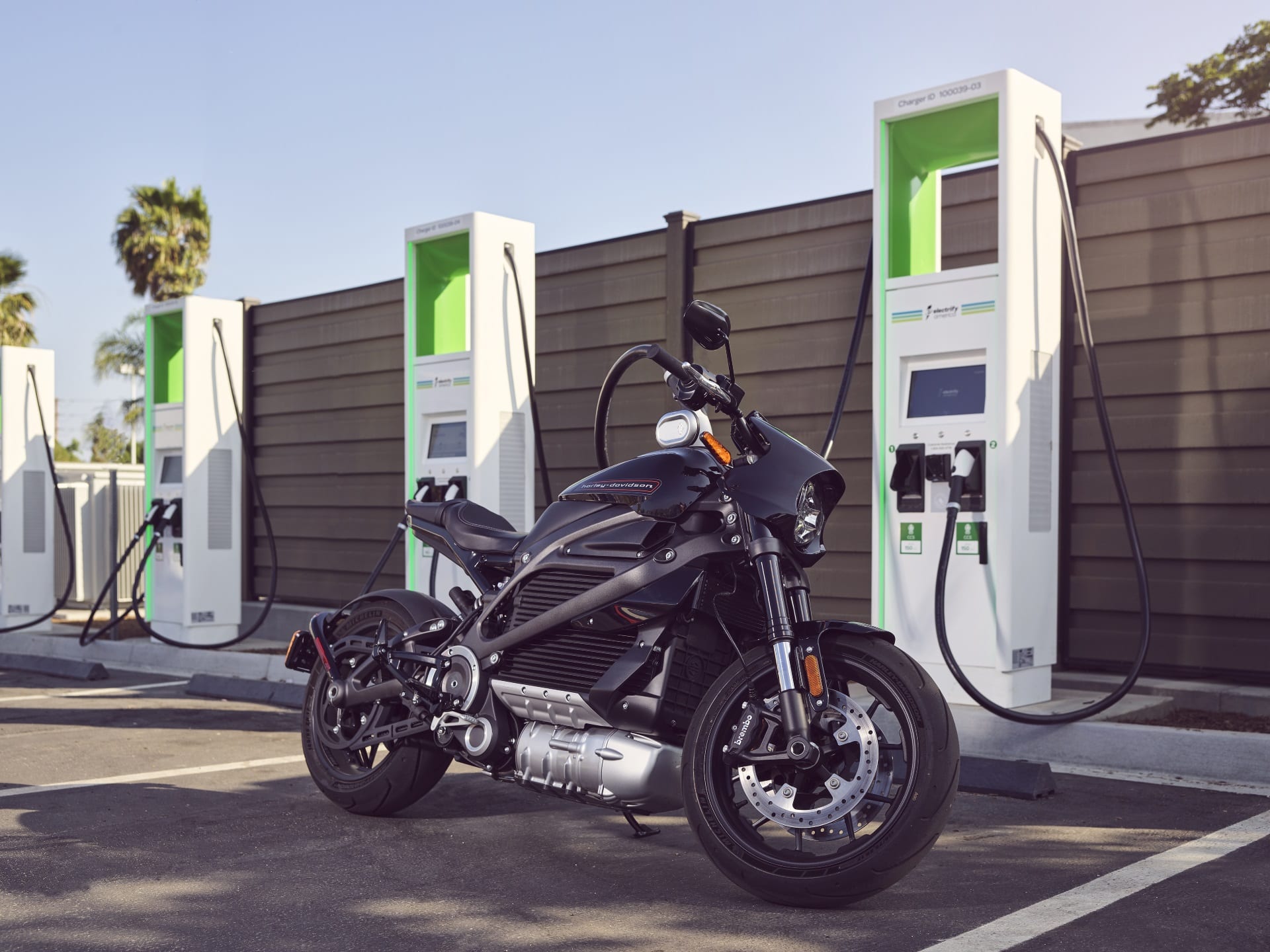 Harley Davidson LiveWire Electric Motorcycle Free Charging